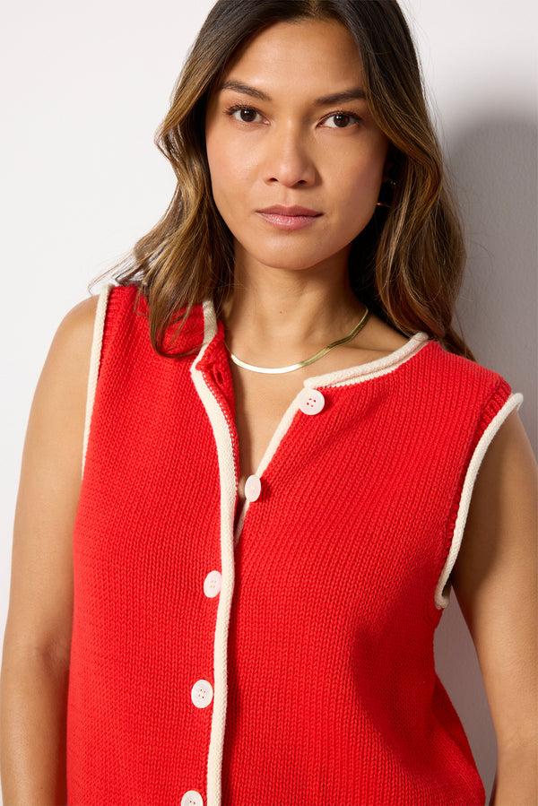 Everve Bridget Tipped Vest Red/Ivory