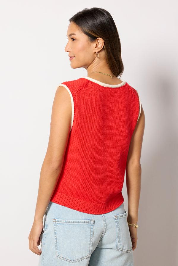 Everve Bridget Tipped Vest Red/Ivory