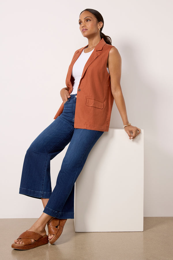 Everve Cali Linen Vest Rust