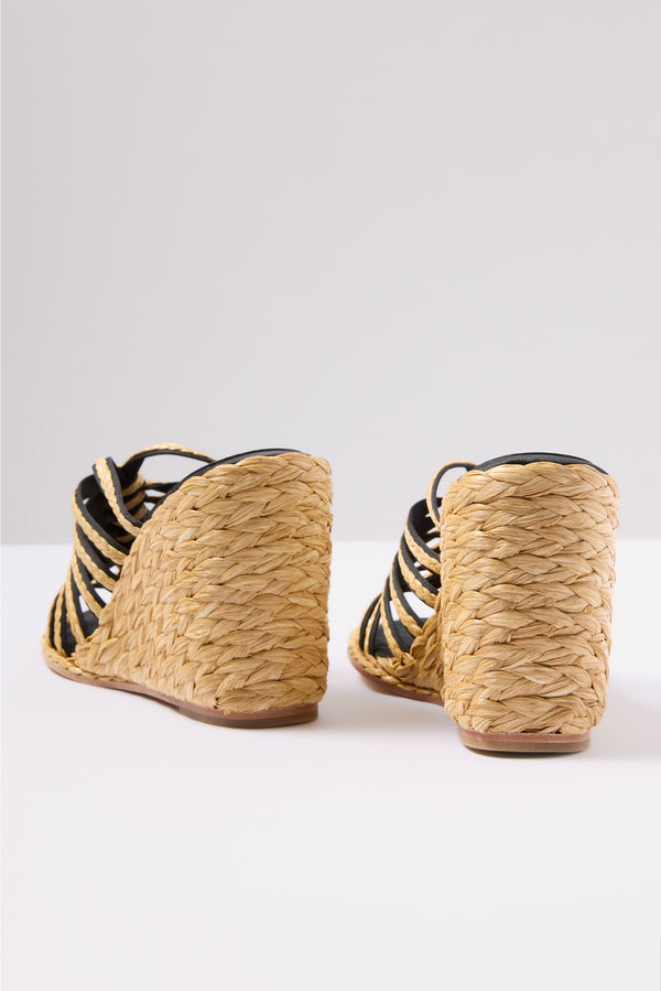 Everve Calie Wedge Black