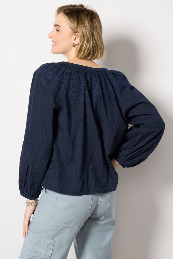 Everve Carina Blouse Navy