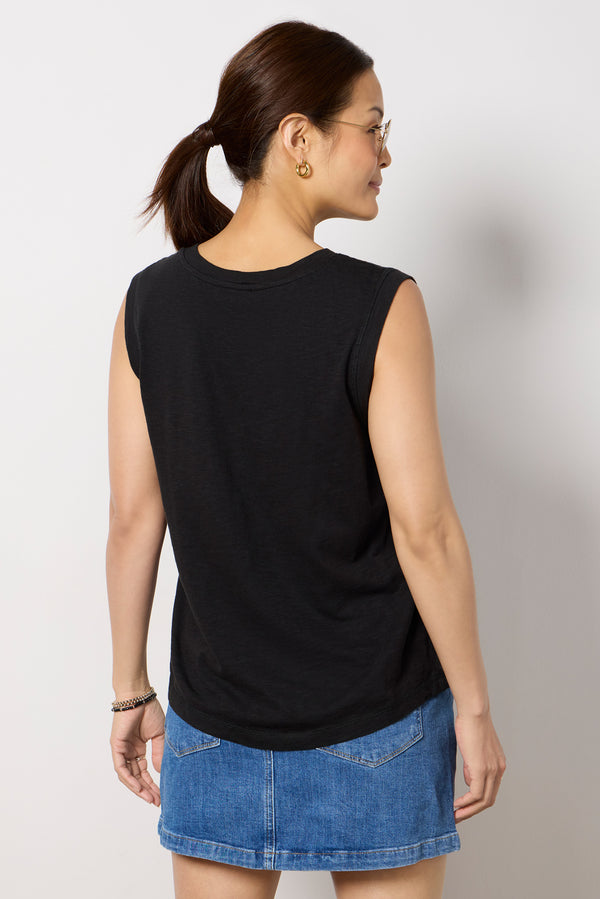 Everve Casey Cutwork Mesh Tank Washedblack