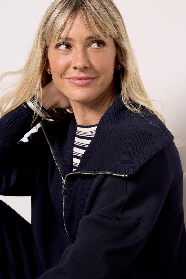 Everve Catherine Half Zip Sweat Navy