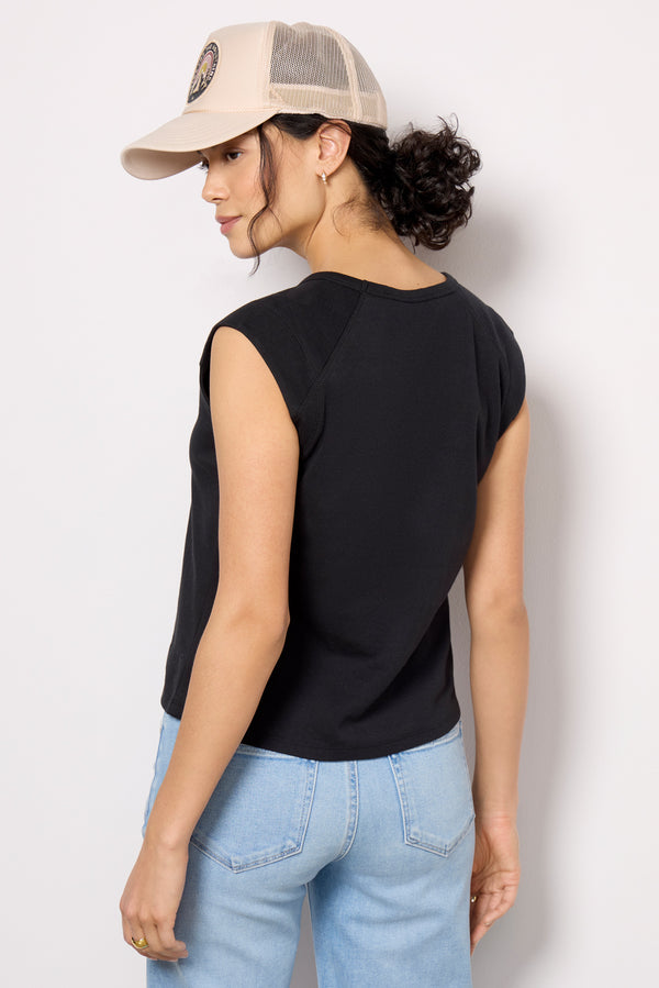 Everve Dessa Muscle Tee Black