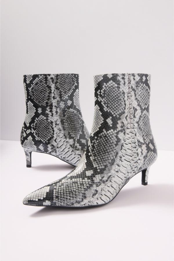 everve Dinner Date Bootie Exotic