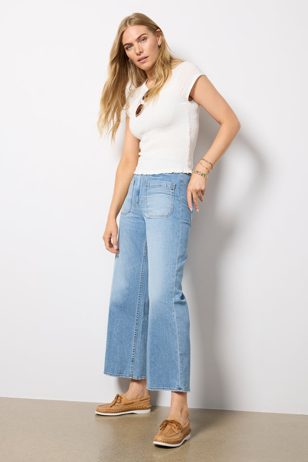 Everve Elena Short Sleeve Smocked Top White