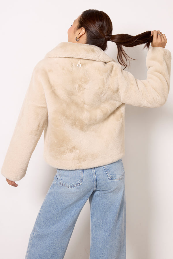 Everve Elis Short Coat Latte