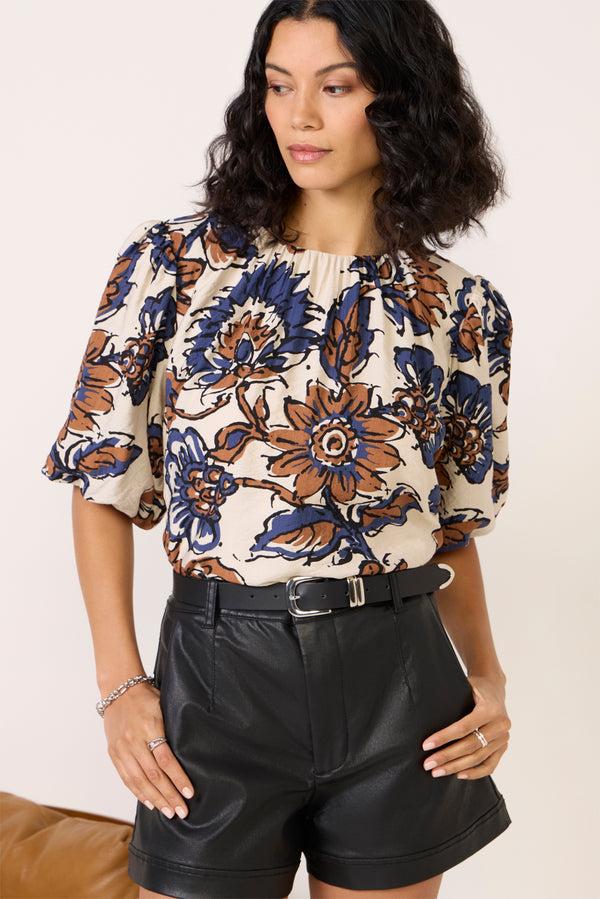 Everve Elowyn Short Sleeve Blouse Ecru