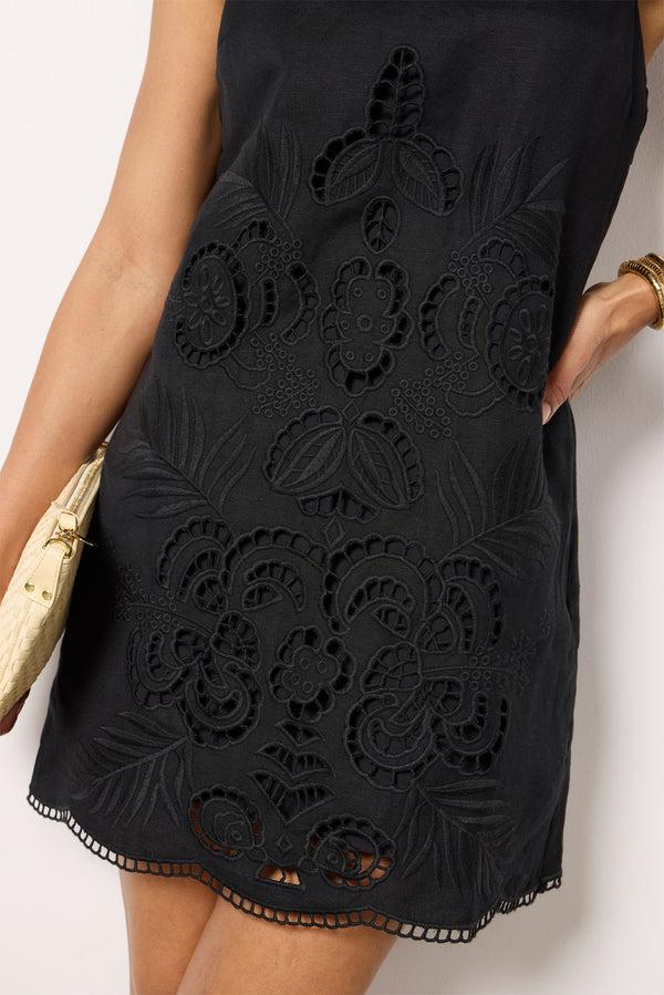Everve Embroidered Blooms Dress Blackblack