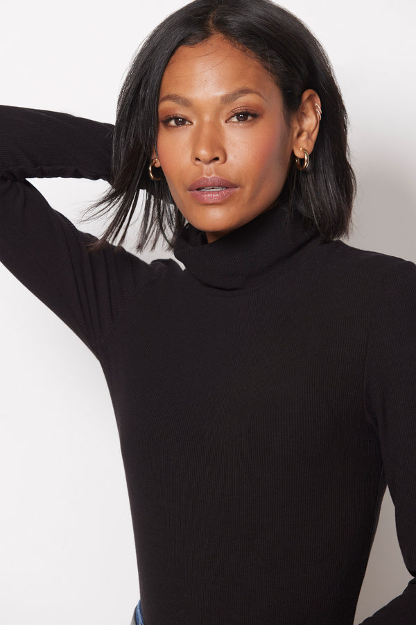 Everve Essential Turtleneck Black