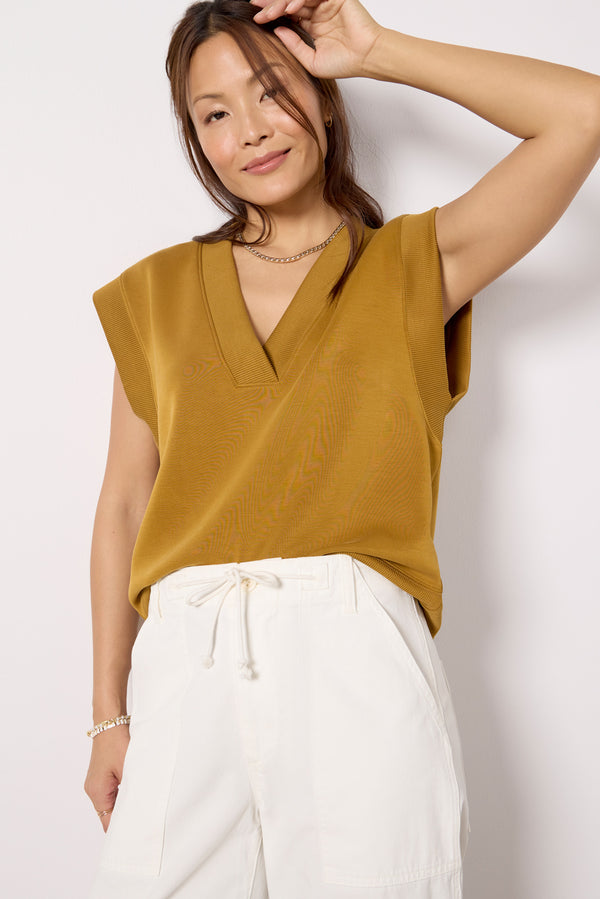 everve Eva Sleek V Neck Top Tapenade