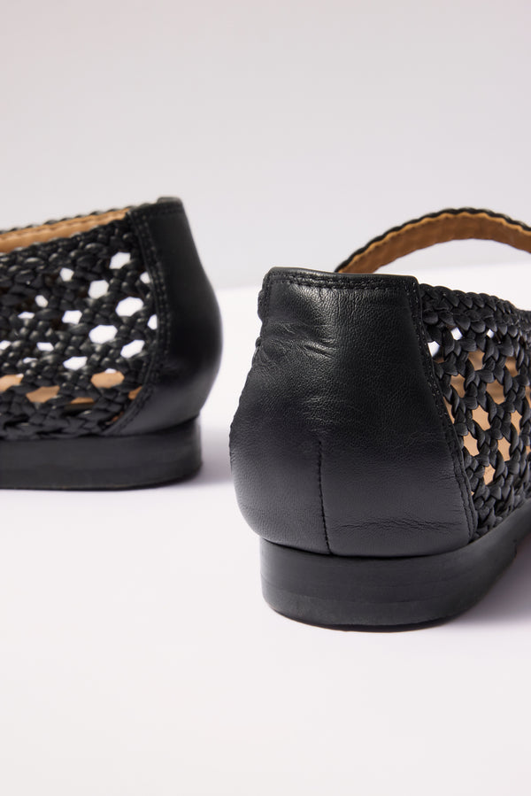 Everve Evonna Woven Mary Jane Black