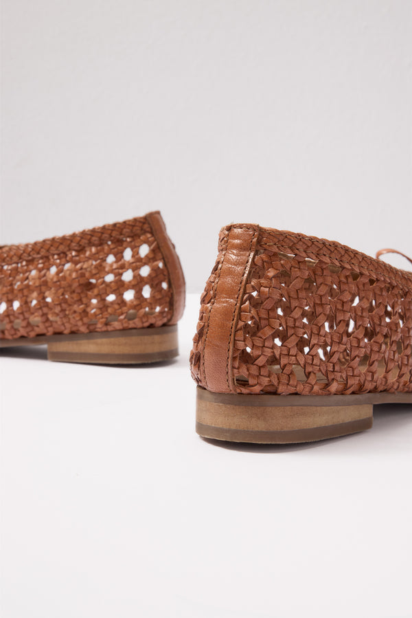 Everve Flagstaff Woven Flat Tan