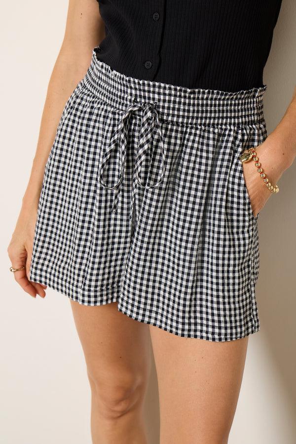 Everve Gingham Short Black