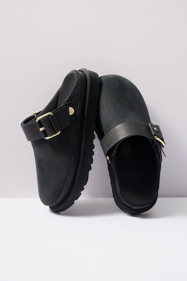 everve Goldenstar Villa Clog Black