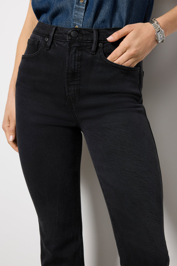 Everve Good Standard Kick Flare Jean Black390