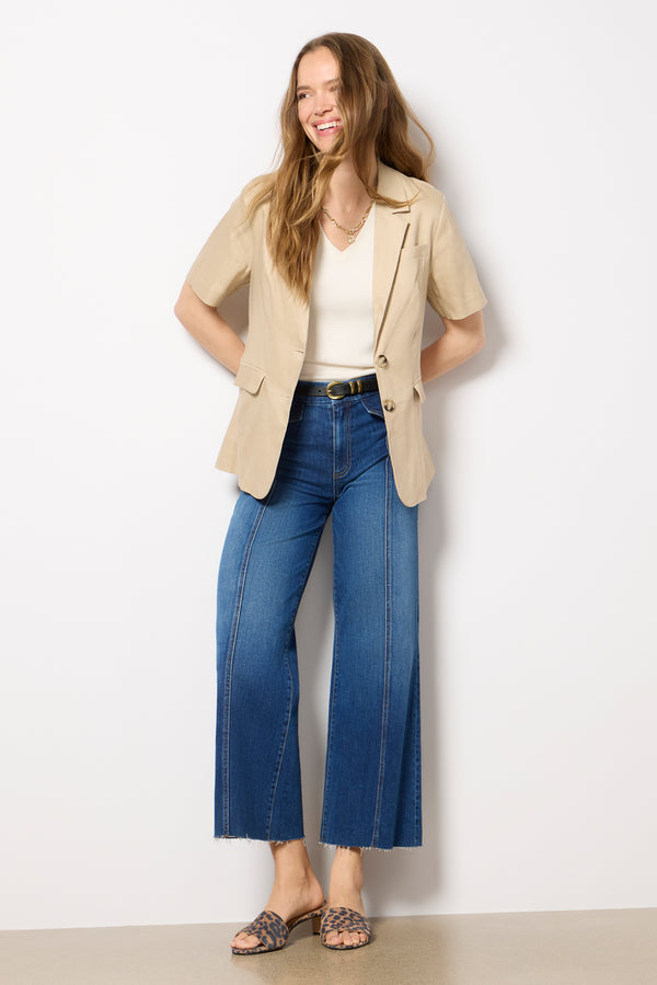 Everve Grayson Short Sleeve Blazer Tan