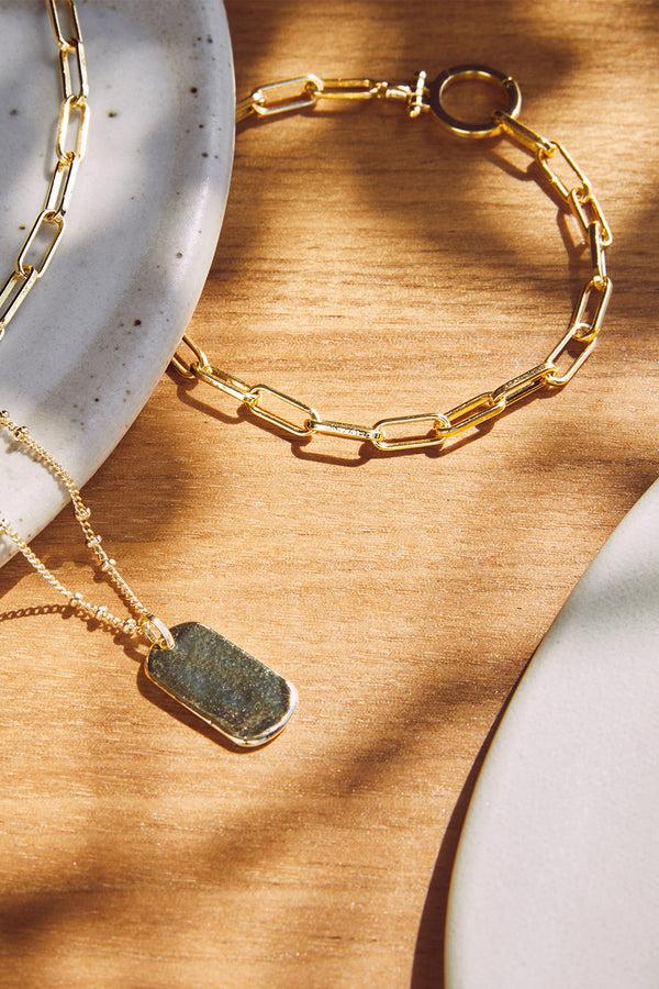 Everve Griffin Dog Tag Necklace Gold