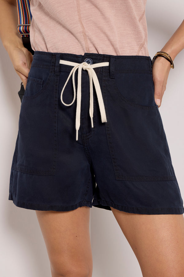 Everve Haddie Short Navy
