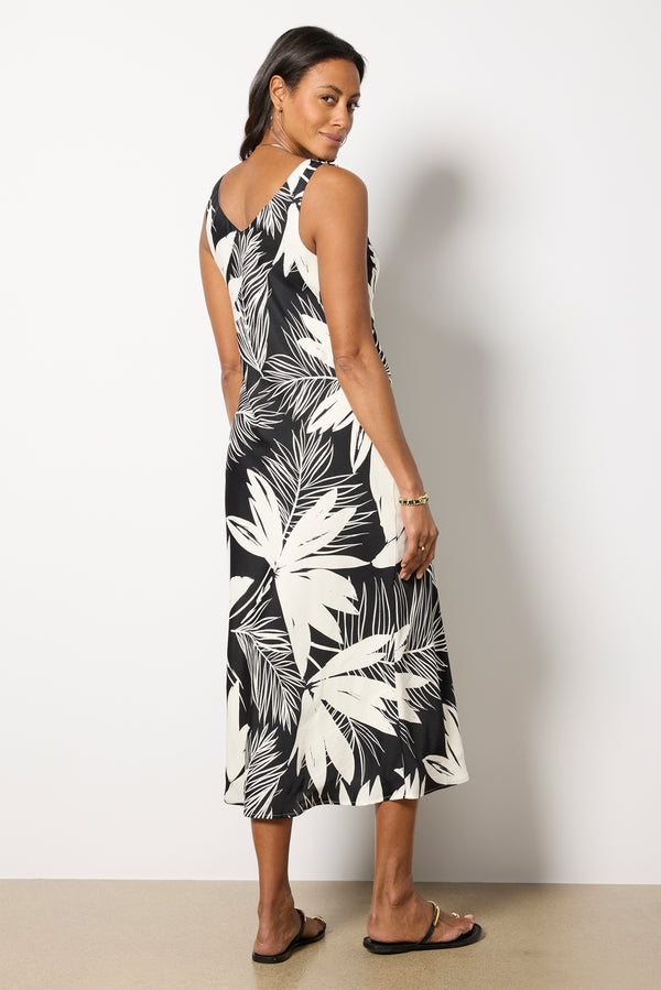 Everve Hana Palmera Maxi Dress Black/White