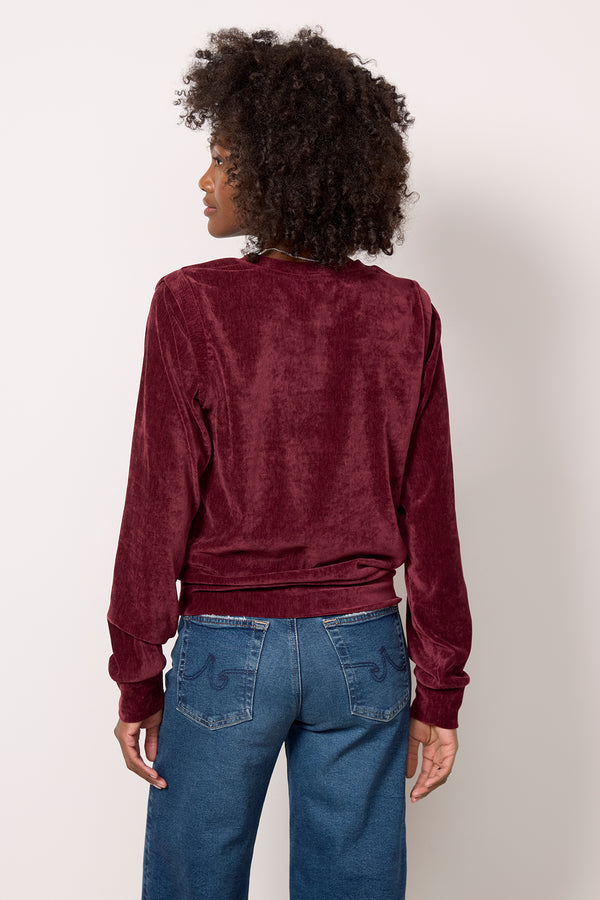 Everve Holly Velour Pleated Pullover Wine