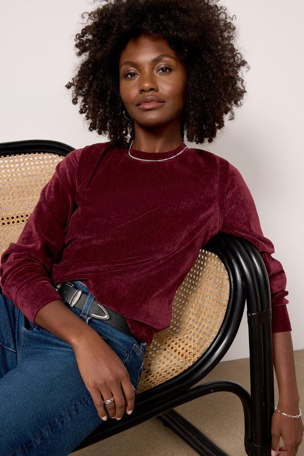 everve Holly Velour Pleated Pullover Wine
