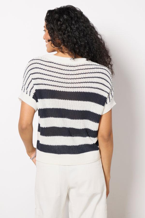 Everve Ivy Open Weave Tee White/Navycombo4088