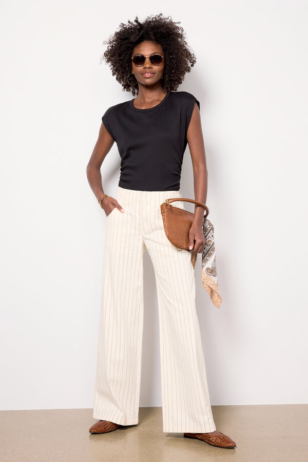 Everve Joni Crew Neck Top Black