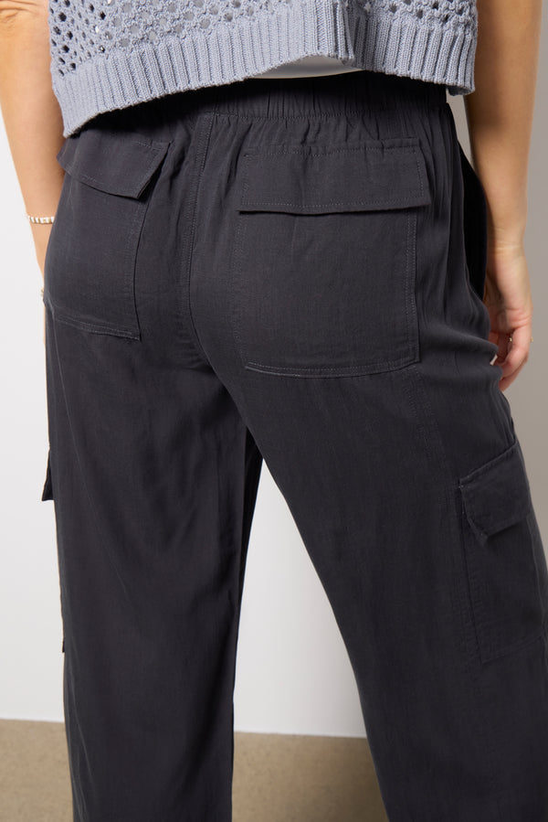 Everve Kaia Cargo Pant Lead