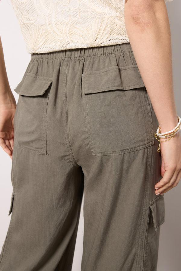 Everve Kaia Cargo Pant Olive
