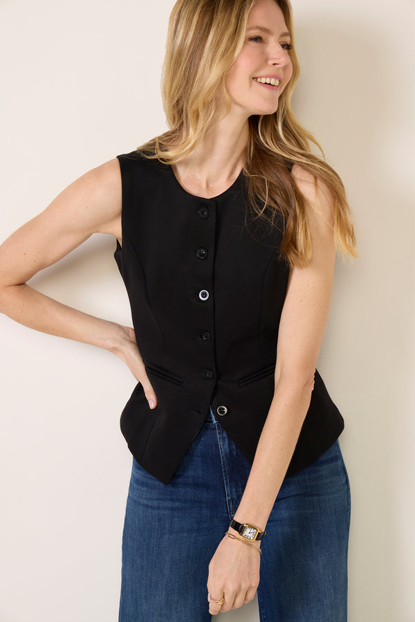 Everve Kaylie Long Ponte Vest Black