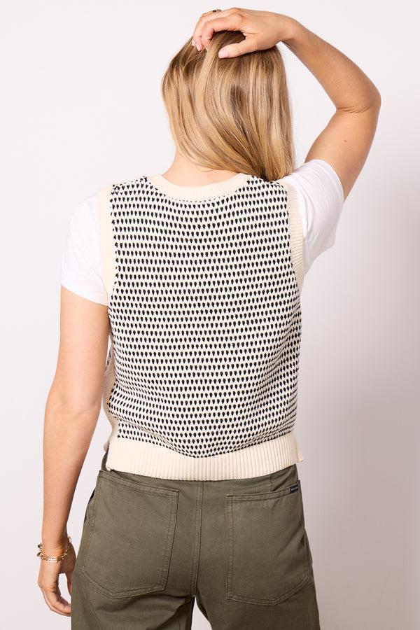 Everve Knowles Textured Knit Vest Ivory