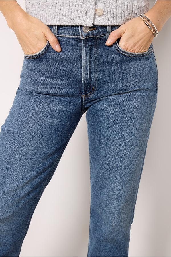 Everve Kye Mid Rise Straight Crop Control