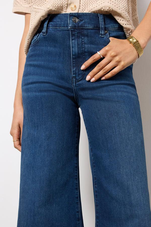 Everve Le Palazzo Crop Keepsake