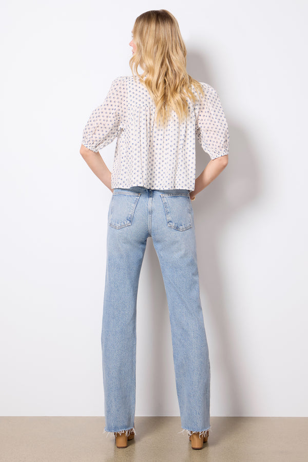 Everve Leena Jean Stage