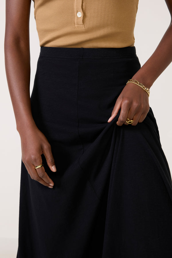 Everve Liza Slub Jersey Skirt Black