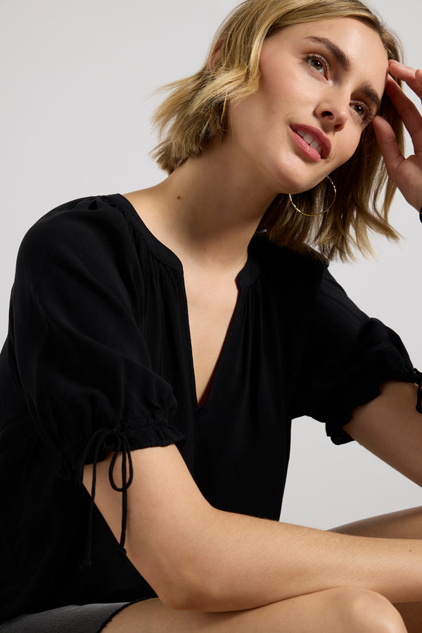 Everve Luna Blouse Black