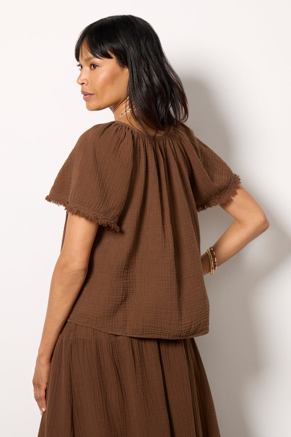 Everve Macie Gauze Top Cocoabean