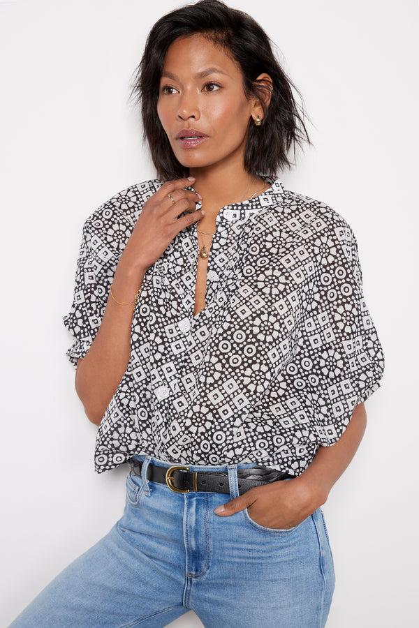 everve Mandarin Collar Top Daisycheck