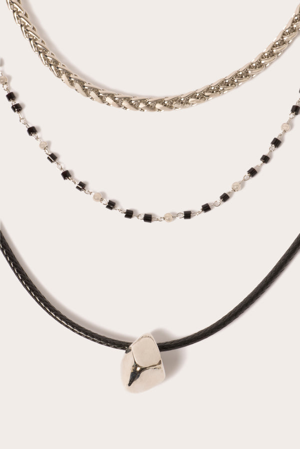 Everve Maxine Layered Necklace Silver/Black