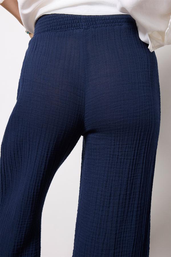 Everve Medina Smocked Waist Cropped Pant Nocturnal