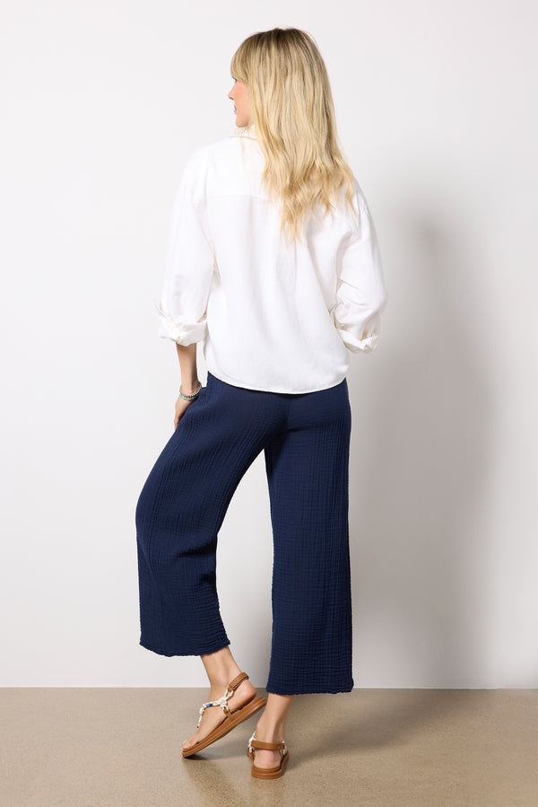 Everve Medina Smocked Waist Cropped Pant Nocturnal