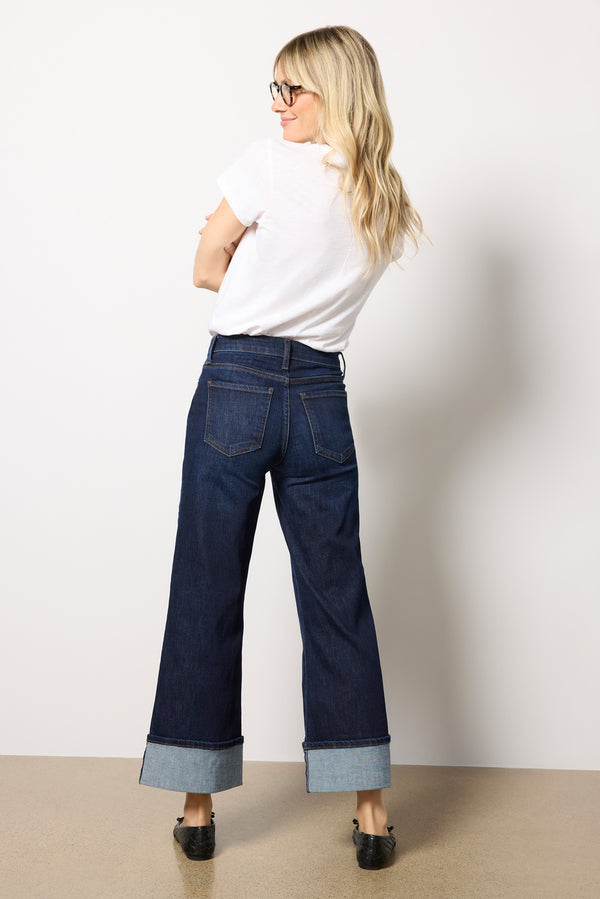 Everve Meg W Cuff Hospitality