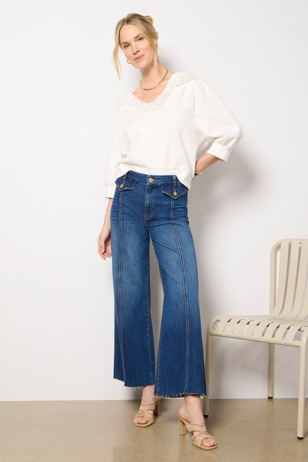 everve Meg w Seaming Poised