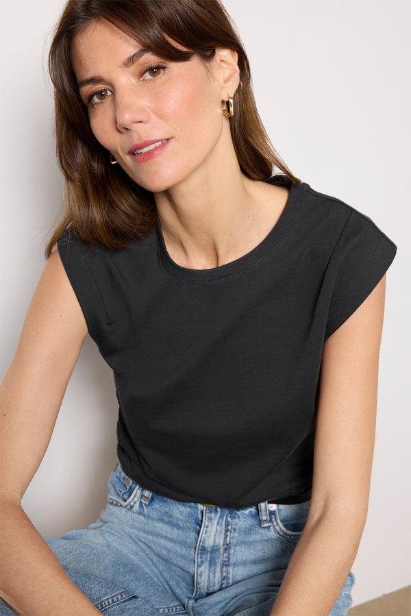 Everve Mica Cropped Tank Black