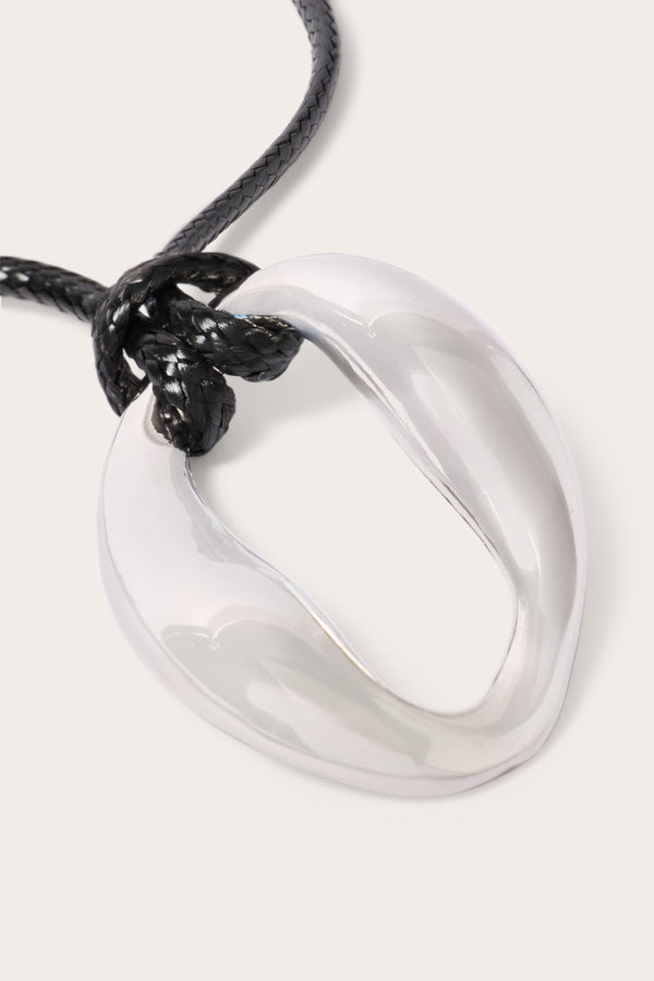 Everve Mona Cord Pendant Necklace Silver/Black