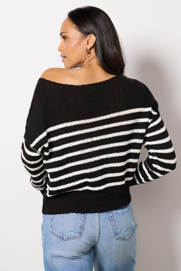 Everve Naia Off Shoulder Pullover Stripe