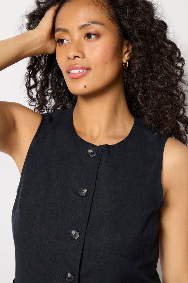 Everve Natalia Long Linen Vest Black