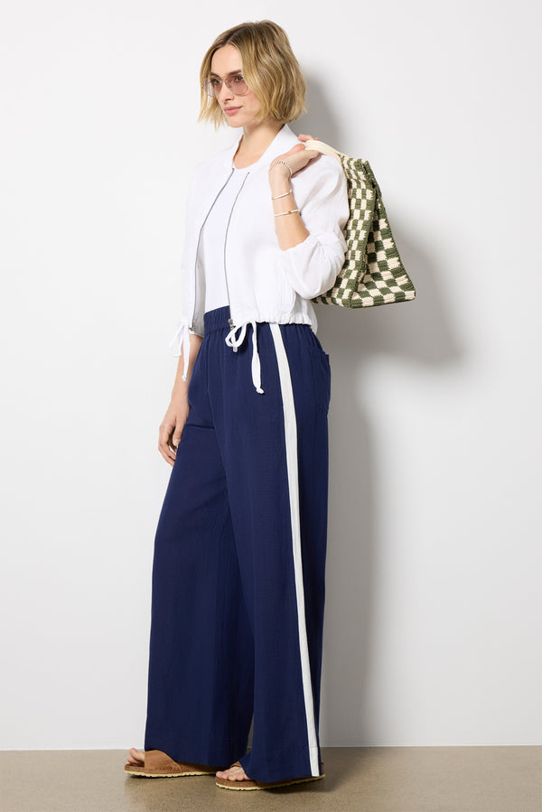 everve Noa Relaxed Linen Bomber White