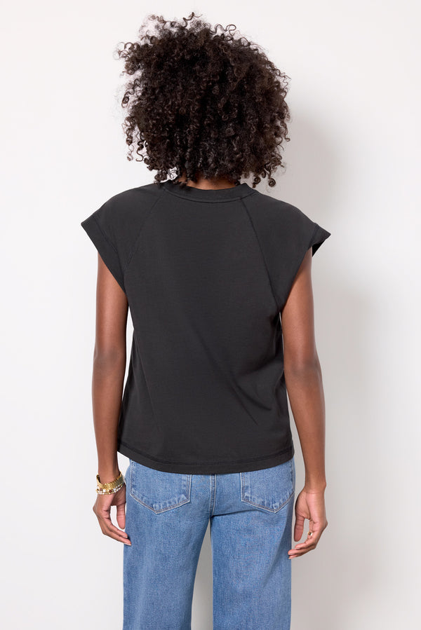 Everve Nora Muscle Tee Black